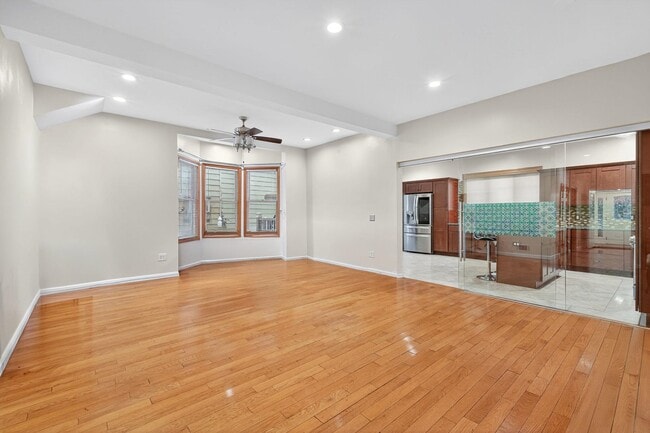 Building Photo - 561 AVENUE E