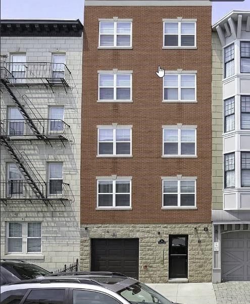 Building Photo - 80 Madison St