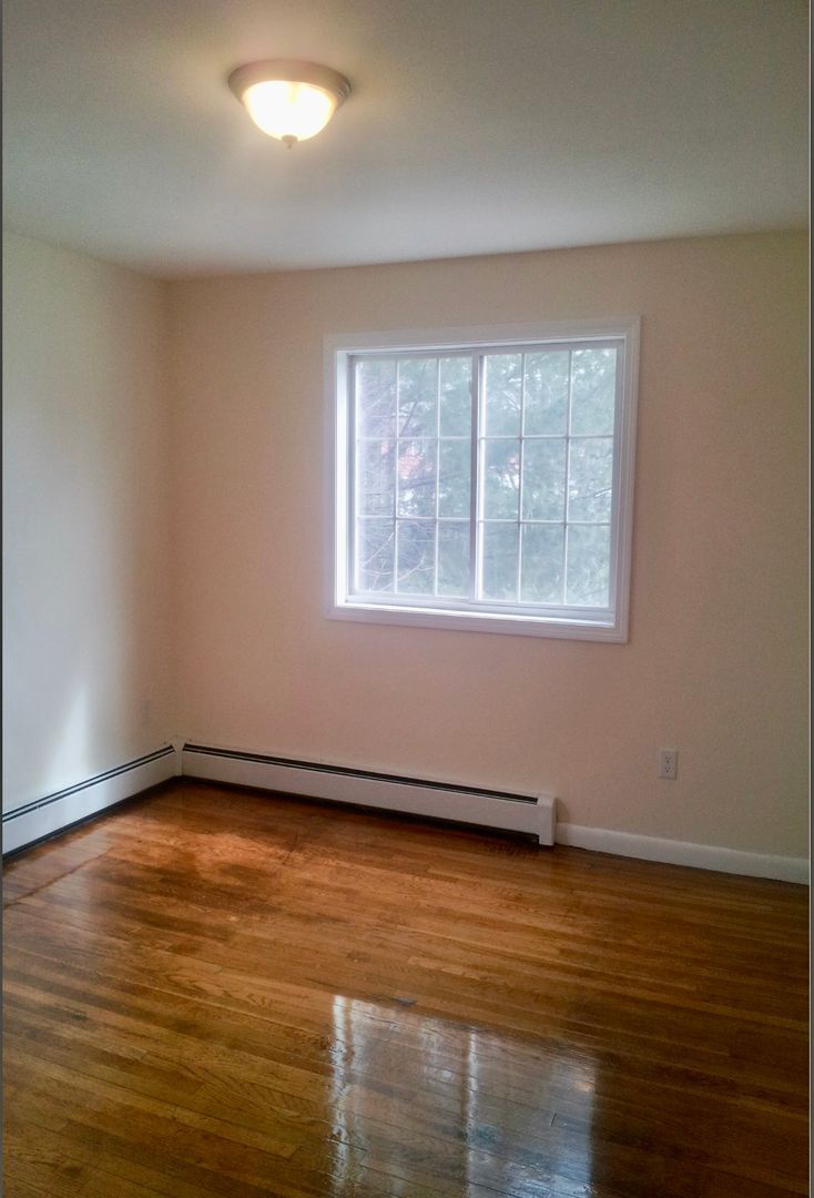 Building Photo - 13-23 Bissell Street