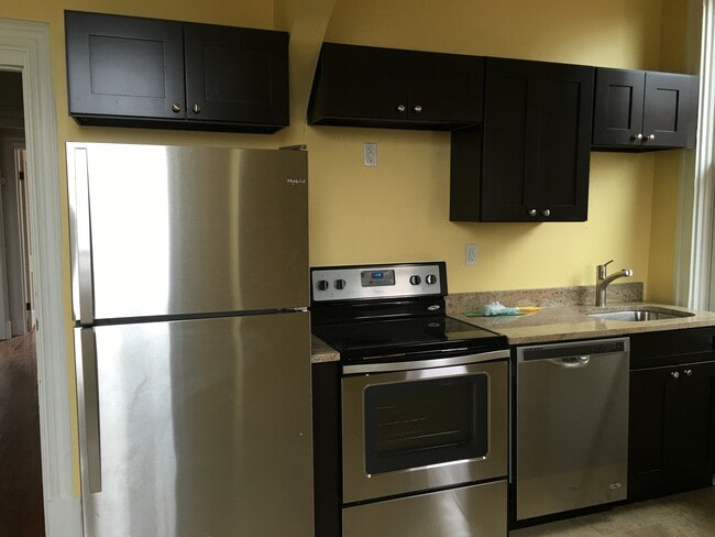 Building Photo - 165 Morewood Ave