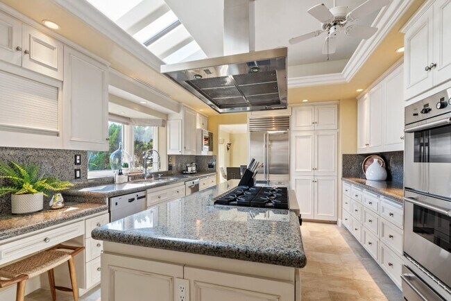 Building Photo - Stunning, Luxury La Jolla Shores Location with Panoramic Ocean Views!!