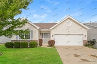 Building Photo - 319 Pecan Bluffs Dr