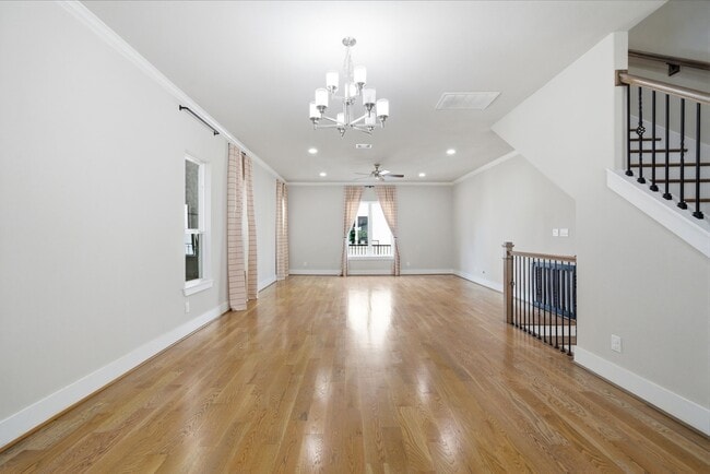 Building Photo - 1307 W 24th St