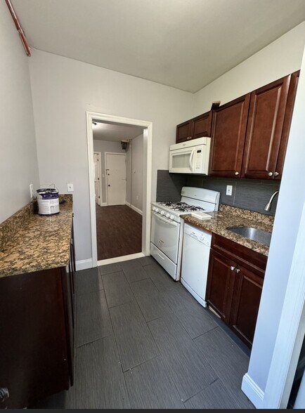 128 St. Paul’s 5 - 129 Saint Pauls Ave