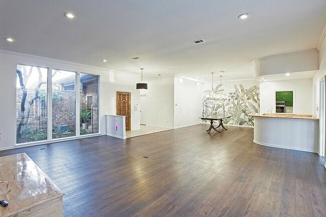 Building Photo - 3217 Squireswood Dr