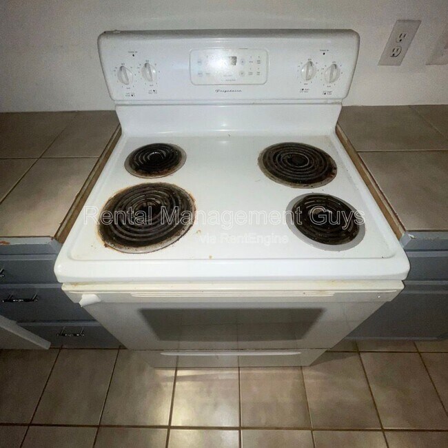 Building Photo - 2021 3rd Ave S