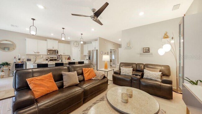 Building Photo - 2108 Midnight Pearl Dr