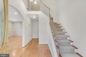 Building Photo - 10401 Courthouse Dr