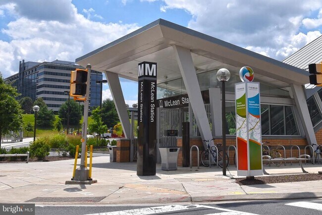 Building Photo - 7721 Tremayne Pl