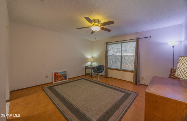 Building Photo - 6851 Ridge Top Dr