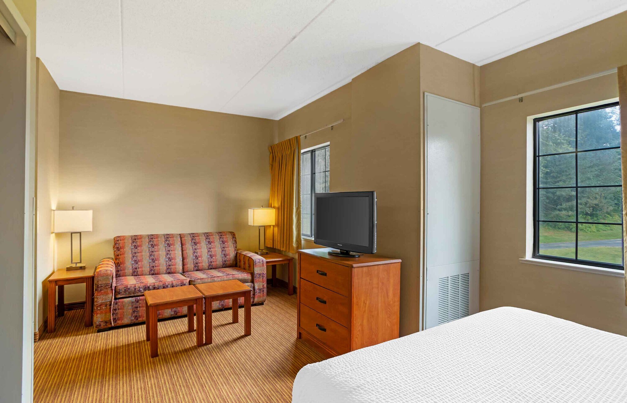 Building Photo - Furnished Studio-Lancaster County