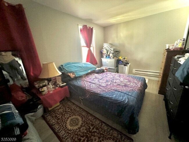 Building Photo - 10 Cedar Alley