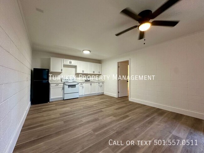 Building Photo - 100 Caruthers St