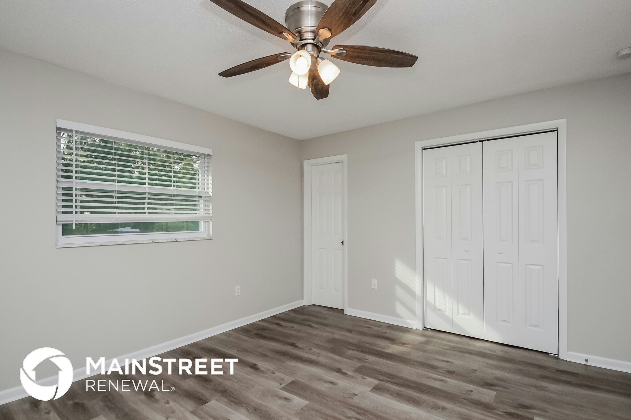 Building Photo - 3423 Silverwood Dr