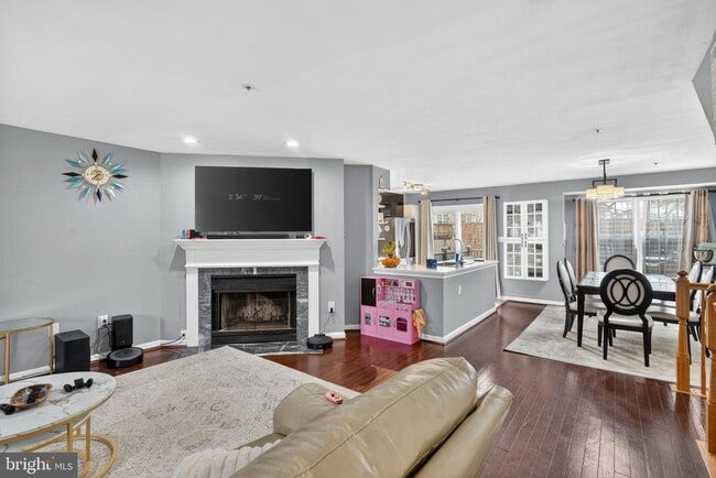 Building Photo - 3818 Early Glow Ln