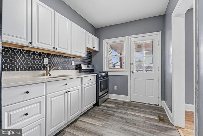 Building Photo - 2410 Keyway