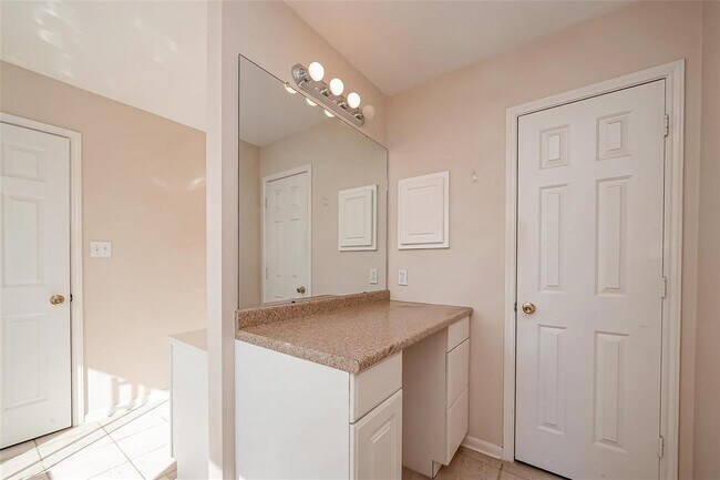 Building Photo - 20519 Westfield Estates Dr