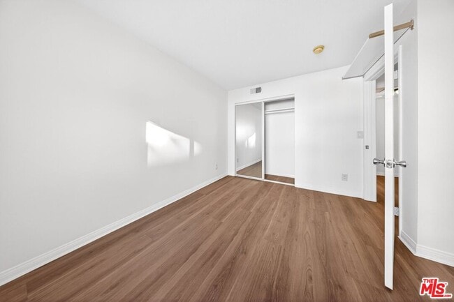 Building Photo - 11063 Cumpston St