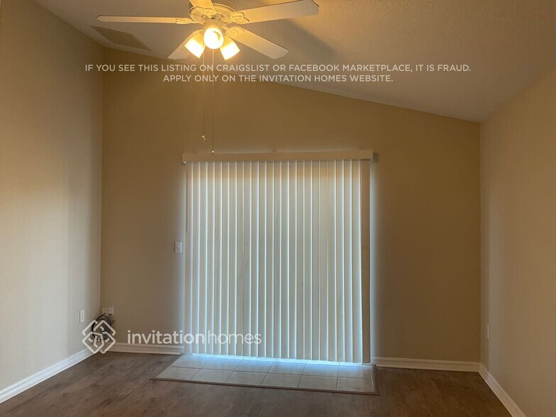 Building Photo - 4202 Roberta Dr