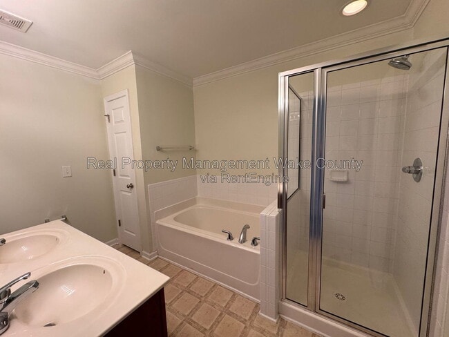 Building Photo - 11701 Coppergate Dr