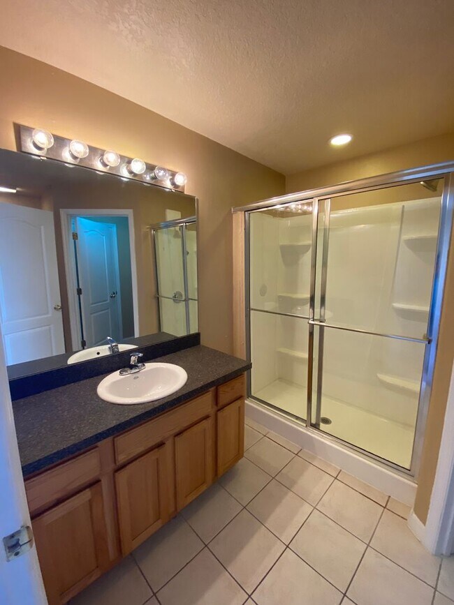 Building Photo - Pool Home for Rent