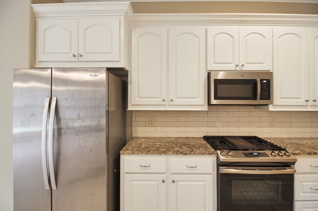 Building Photo - 203 Buttonwood Ln
