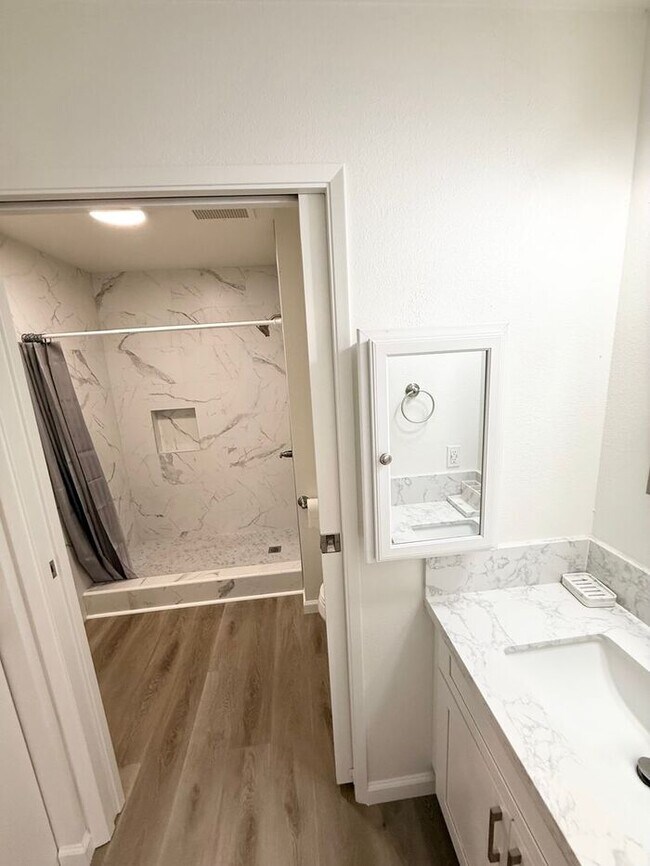 Building Photo - Mililani - Northpointe Terrace I 2-bedroom 2 bath w/2 parking stalls