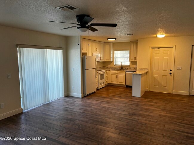 Building Photo - 1914 Fletcher St