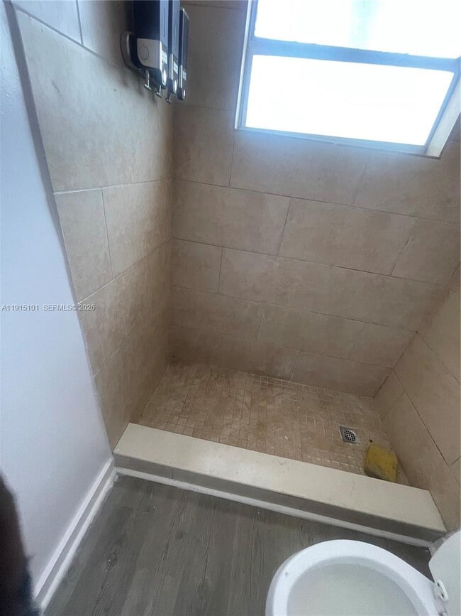 Building Photo - 110 SE 2nd St