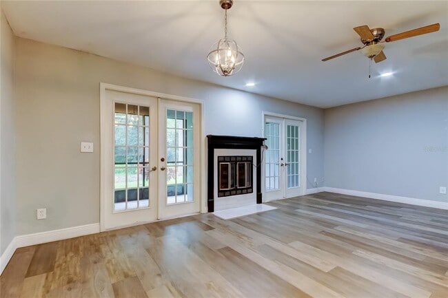 Building Photo - 4139 Brentwood Park Cir
