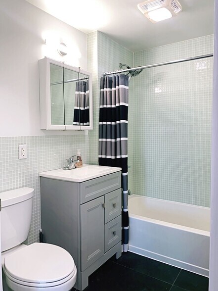 Building Photo - 6070 Woodhaven Blvd