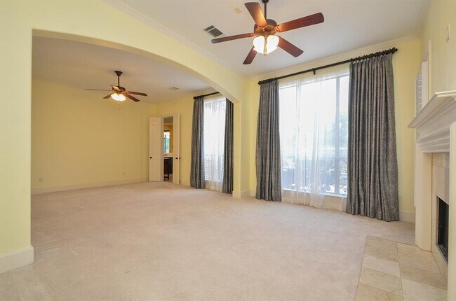 Building Photo - 27411 Robillard Springs Ln