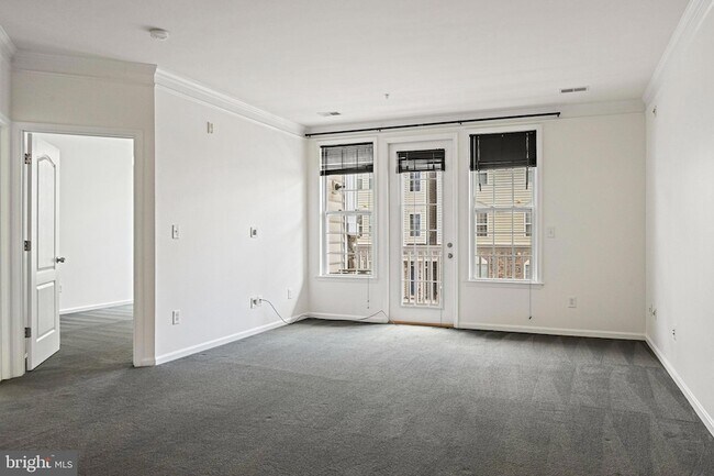 Building Photo - 24701 Byrne Meadow Square