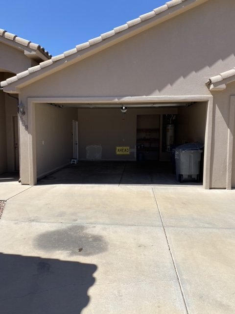 Building Photo - Well-maintained 3 bed/2 bath condo near Sky Mountain golf course.