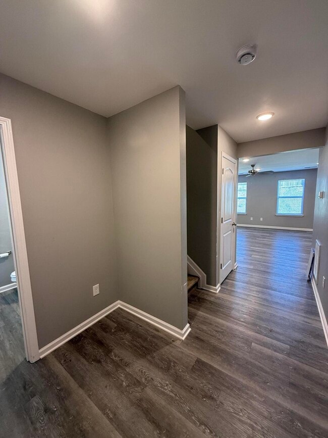 Building Photo - 110 Landry Ln