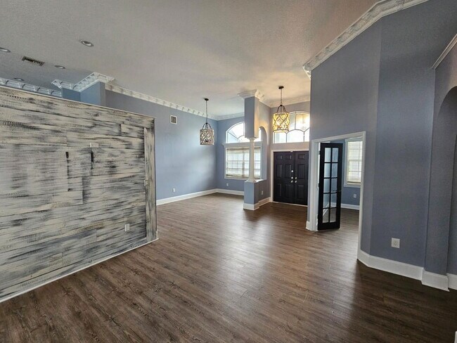 Building Photo - Northwest 22nd Court, Pembroke Pines, FL 33028 - 4 BR 3 BA single-family home