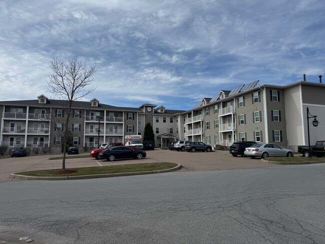 Building Photo - 17 Carmichael St