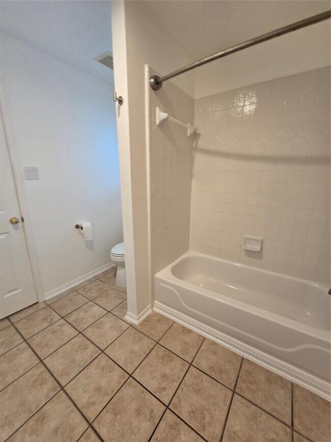 Building Photo - 1411 Hunter Ace Way
