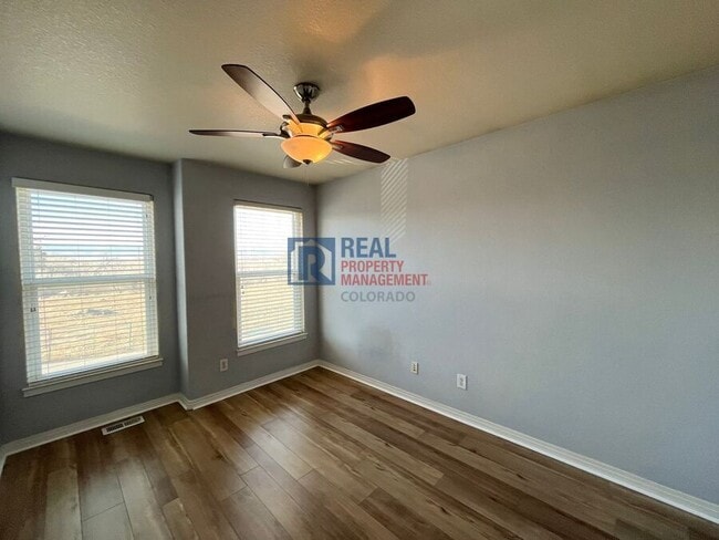 Building Photo - 5304 Stuart St