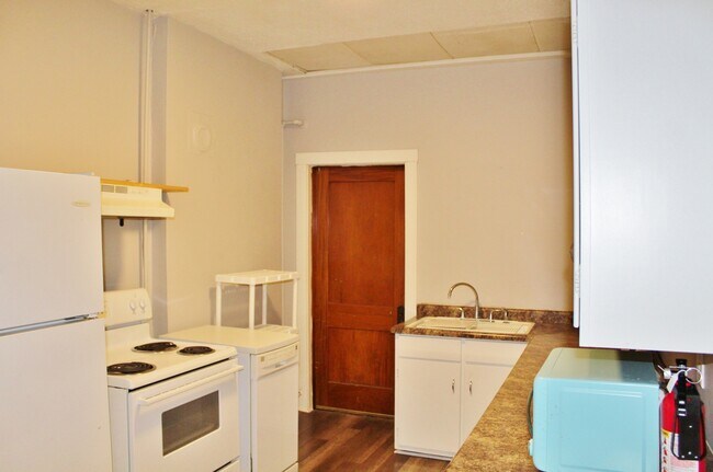 Building Photo - 404 Liberty St