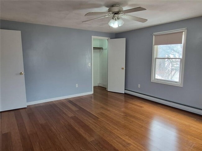 Building Photo - 130 Bliss St