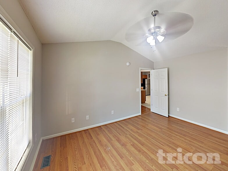 Building Photo - 1237 Woodbriar St