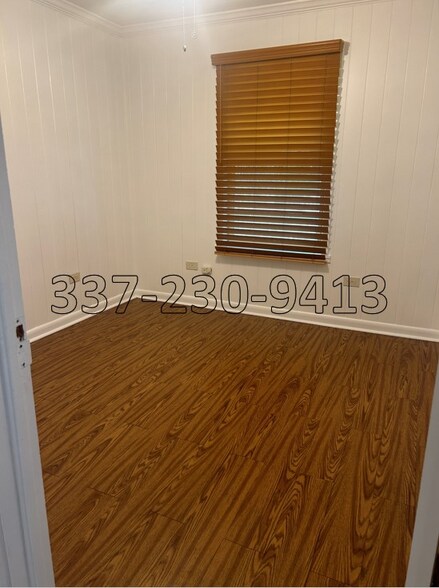 Building Photo - 209 Armand St
