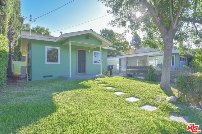 Building Photo - 2657-2657 Piedmont Ave