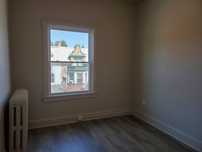 Building Photo - 448 W Orange St