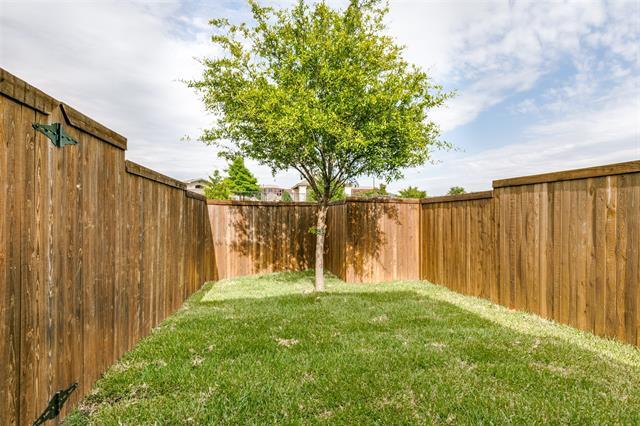 Building Photo - 17660 Sequoia Dr