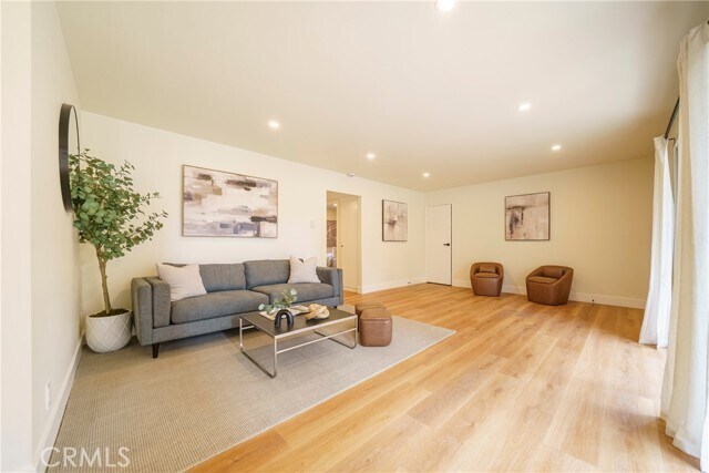 Building Photo - 2940 W Carson St