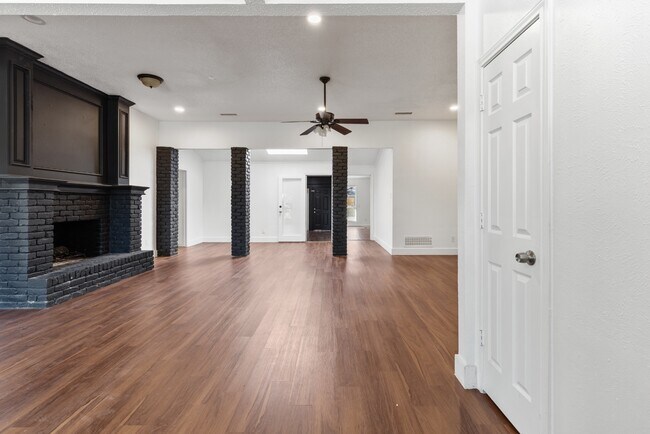 Building Photo - Updated in Garland