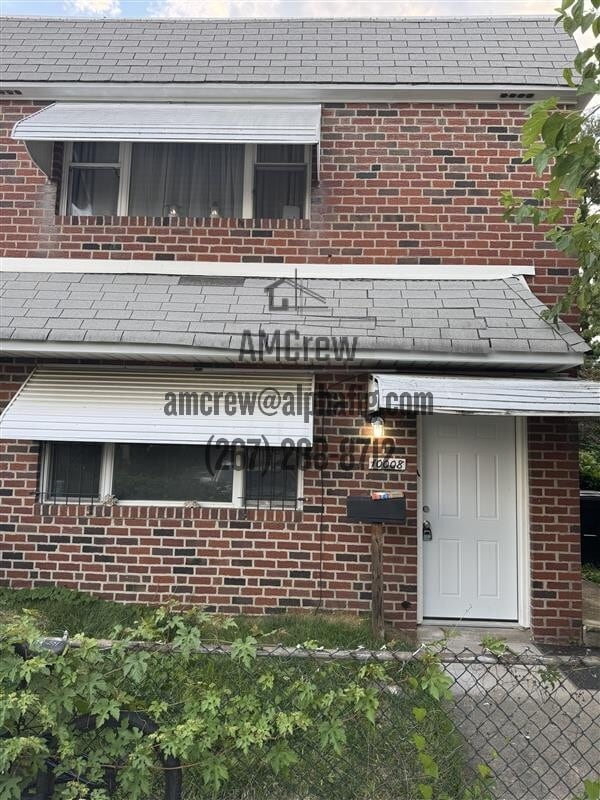 Primary Photo - 10008 Jeanes St