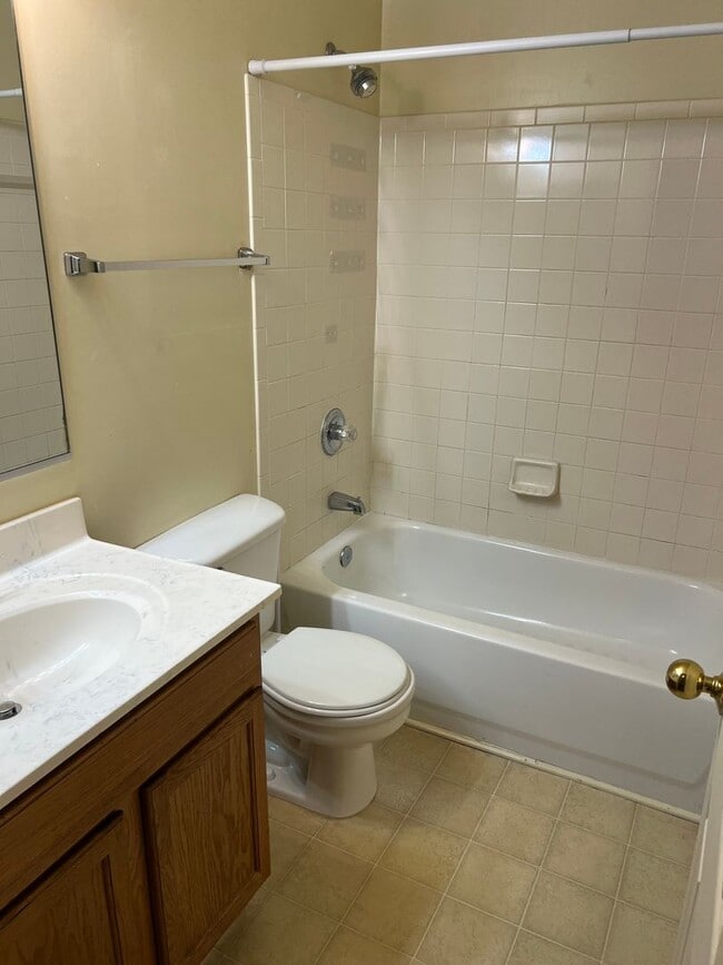 Building Photo - 2012 Bell Point Ct